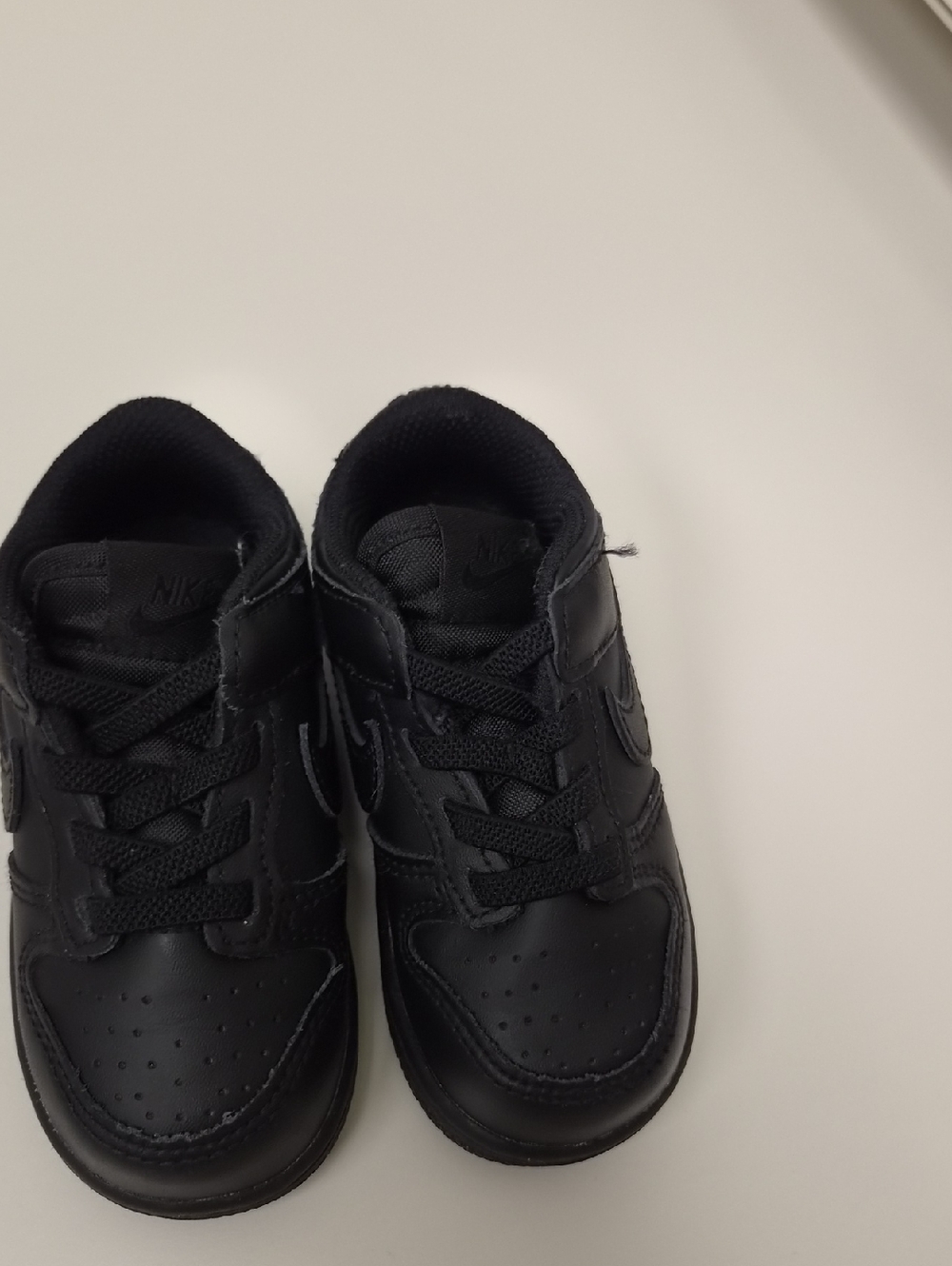 Nike Kids Black Low-Top Sneakers
